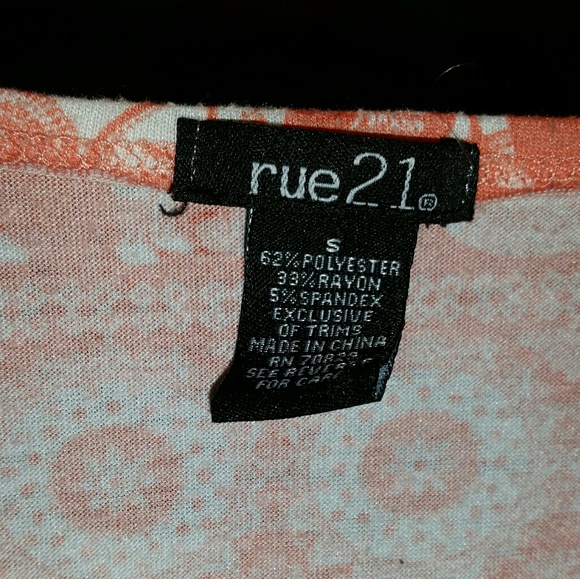 Top - Picture 2 of 2